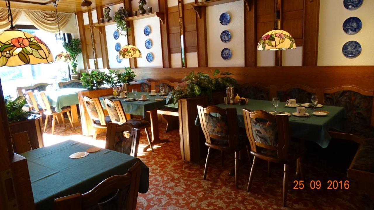 Bed & Breakfast Hotel Helga Hein ดุสเซลดอร์ฟ ภายนอก รูปภาพ