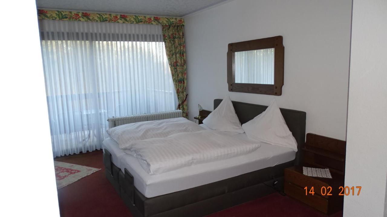 Bed & Breakfast Hotel Helga Hein ดุสเซลดอร์ฟ ภายนอก รูปภาพ